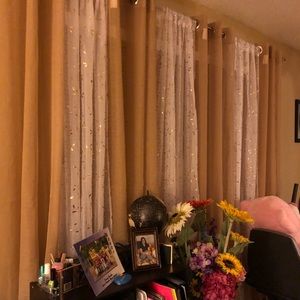 Meet your Posher, Rowena